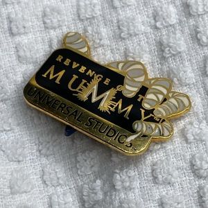 Universals studios revenge of the mummy pin